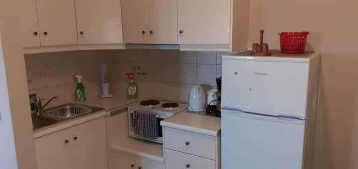 Armiriki Apartments Korakokhórion Екстериор снимка